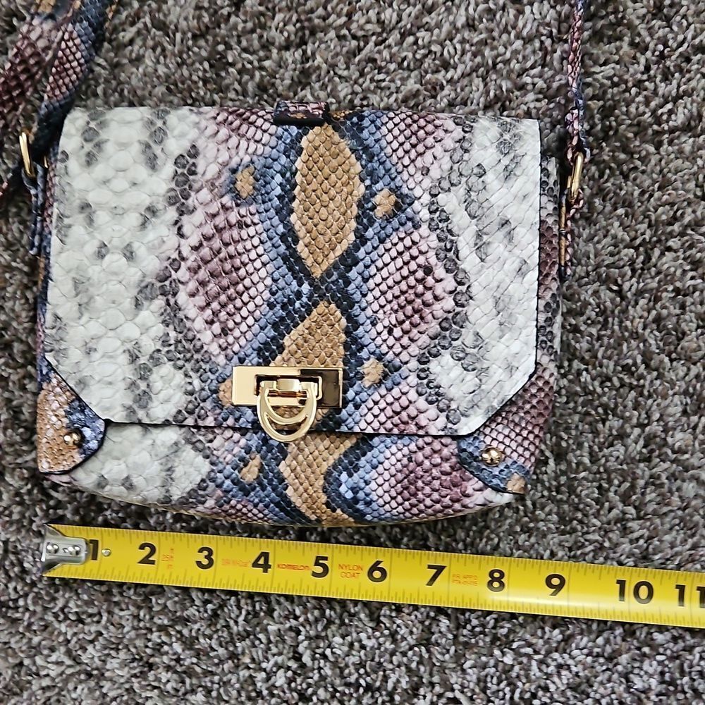 Primark Snakeskin Pattern Handbag with Gold Hardware - Picture 8 of 9